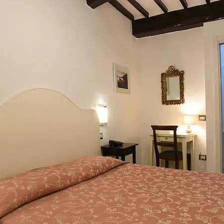 Hotel Umbria 2*